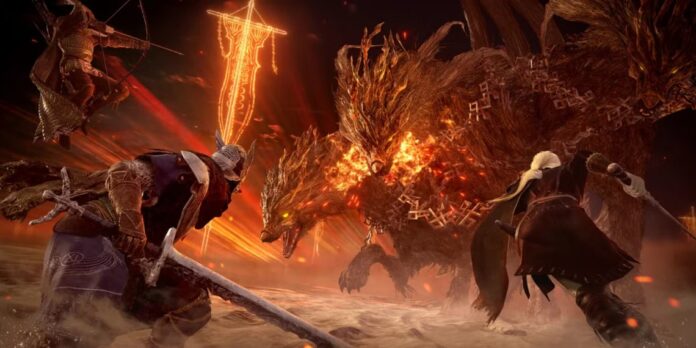 ภาพจากเกม Elden Ring: Nightreign ตัวละครผู้เล่นสามคนร่วมกันต่อสู้กับสัตว์ประหลาดขนาดใหญ่รูปร่างคล้ายหมาป่าสามหัวที่ลุกโชนด้วยเปลวเพลิง