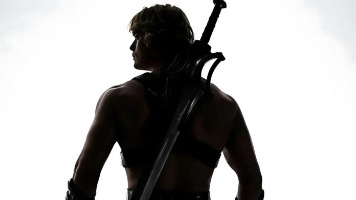 ภาพตวละคร He-Man ที่แสดงโดย Nicholas Galitzine จากเรื่อง Masters of the Universe