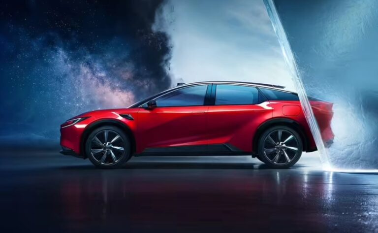 Toyota เปิดตัว bZ5 รถ SUV ไฟฟ้าทรงคูเป้ พร้อมแบตเตอรี่ BYD Blade เคาะราคาขายเริ่มต้นไม่ถึง 6 แสนบาทในจีน!