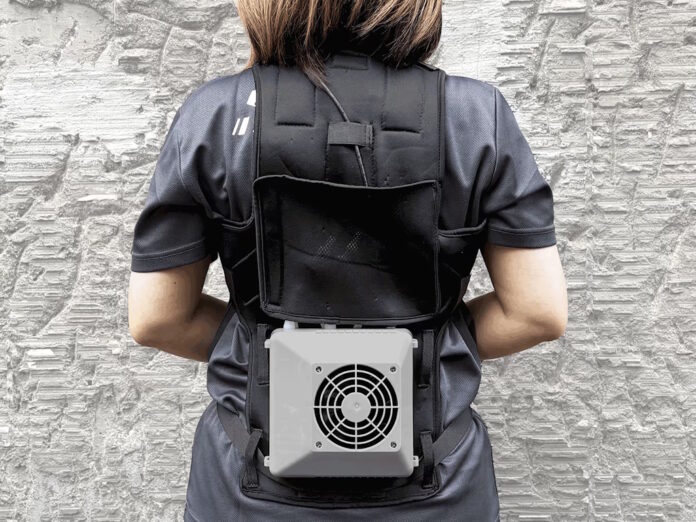 เสื้อกั๊กระบายความร้อน ChillerX ของ Shiftall พร้อมระบบทำความเย็นติดตั้งที่ด้านหลัง