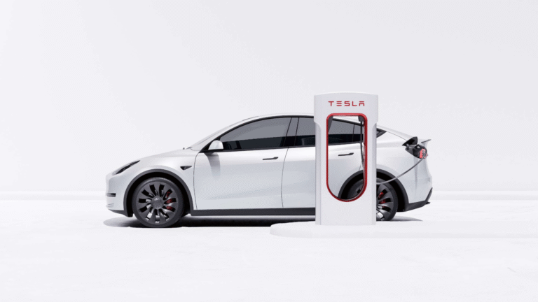 เริ่มแล้ว! Tesla เรียกเก็บค่าธรรมเนียมความแออัดของ Supercharger สำหรับรถที่ไม่เคลื่อนย้ายหลังแบตเตอรี่เกิน 80%