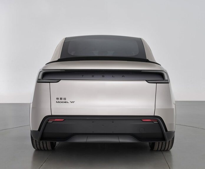 ภาพ Tesla Model Y L สีเงิน