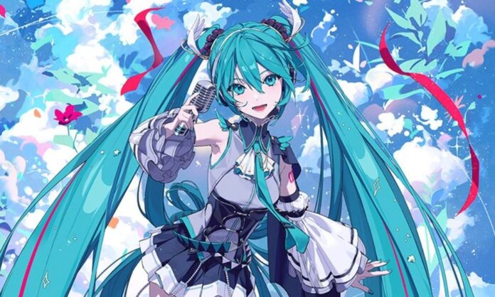 ภาพ Hatsune Miku ในชุดนักร้องสีขาว–ดำ ผมยาวสีฟ้าอมเขียว ถือไมโครโฟนร้องเพลง