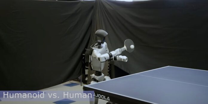 ภาพ Unitree G1 ขณะเล่นปิงปองโต้ตอบกับมนุษย์