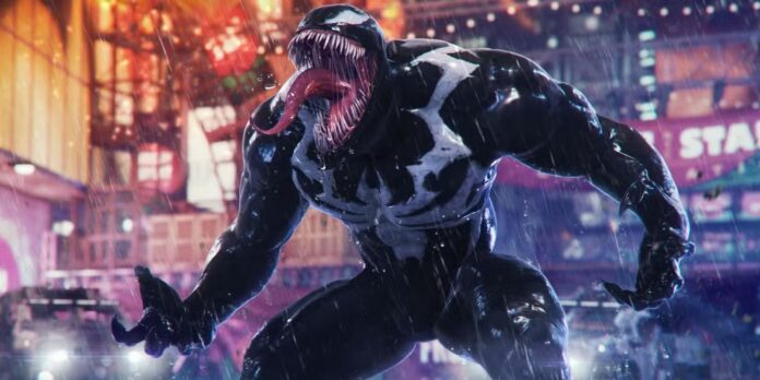 ภาพจากเกม Marvel’s Spider-Man 2 แสดงตัวละคร Venom ยืนกลางสายฝน อ้าปากกว้างโชว์ฟันแหลมและลิ้นยาว