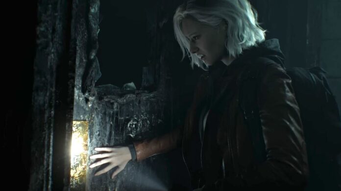 ภาพ Grace Ashcroft จาก Resident Evil Requiem กำลังเปิดประตูด้วยความหวันไหว