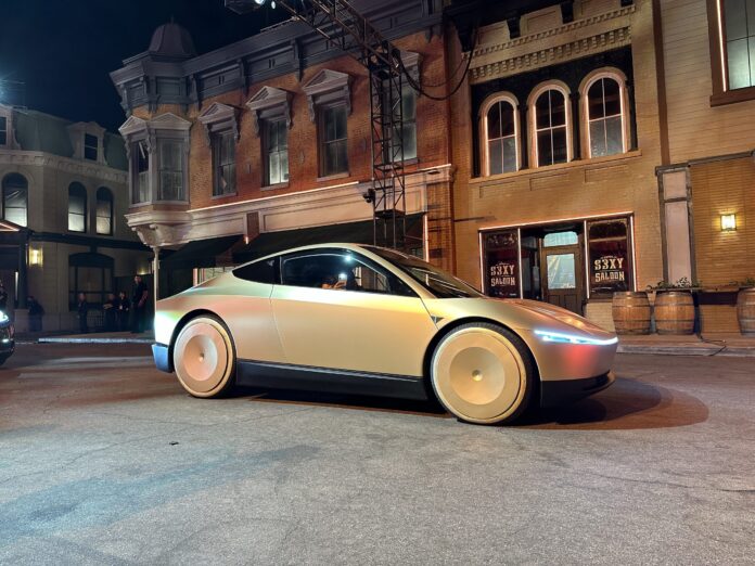 ภาพ Cybercab ของ Tesla สาธิตการขับในแผนที่จำลอง