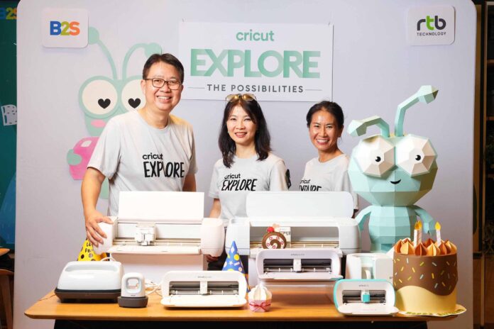 ตัวแทนจาก RTB และ B2S เปิดตัวเครื่อง Cricut Explore 4 ในงานเวิร์กชอปที่เซ็นทรัล พระราม 9