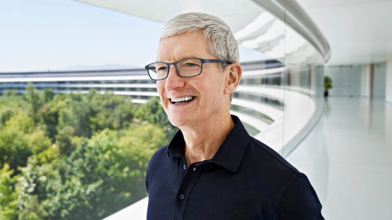 Tim Cook ยังไม่ไปไหน! Gurman สวนข่าวลือ CEO คนใหม่ของ Apple