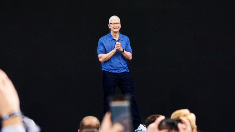 Tim Cook ทุ่มซื้อหุ้น Nike เพิ่มอีก 3 ล้านดอลลาร์ ส่งสัญญาณความเชื่อมั่น ต่อบริษัทกีฬาชื่อดัง