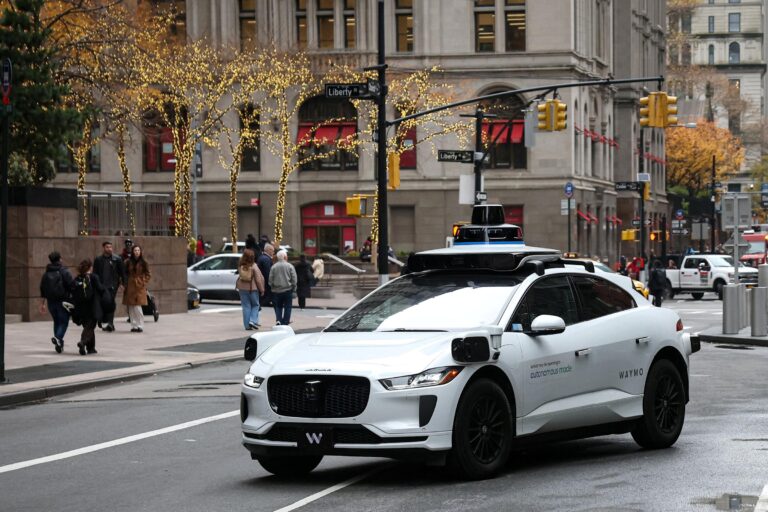 เหตุไฟดับเขย่าอนาคต Robotaxi: Waymo ต้องพักบริการใน San Francisco ชั่วคราว