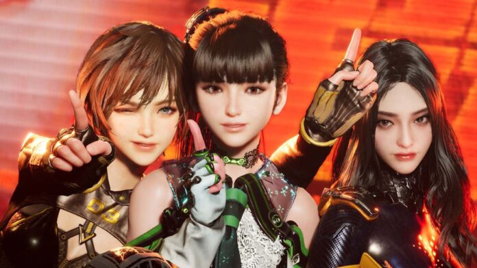 ตัวละครหลักสามคนจากเกม Stellar Blade ยืนโพสท่าร่วมกันในฉากแอ็กชัน โทนสีแดงส้ม