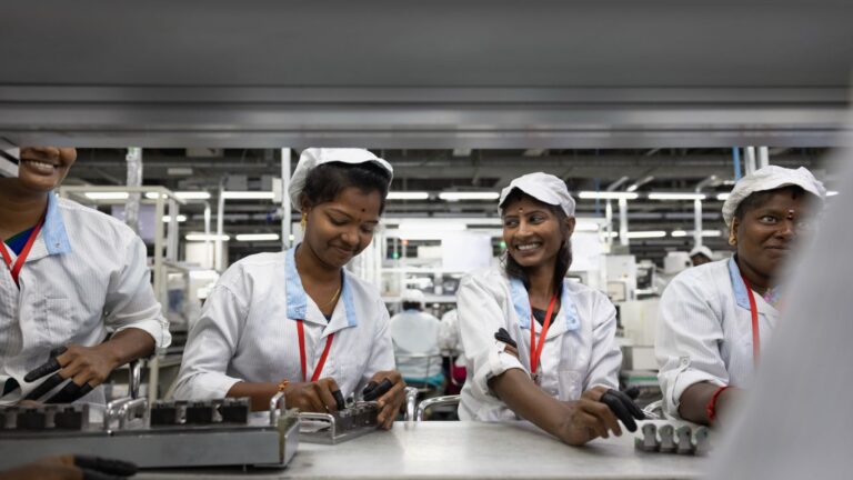 Apple เปิดศูนย์ Education Hub ในอินเดีย เร่งพัฒนาทักษะ Swift และหุ่นยนต์ให้แรงงาน