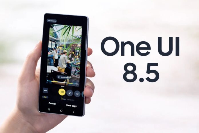 ภาพสมาร์ตโฟน Samsung ที่แสดงหน้าจอกล้อง พร้อมข้อความ “One UI 8.5” บนพื้นหลังสีขาว