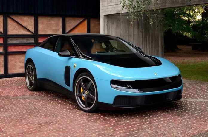 Ferrari Luce รถยนต์ไฟฟ้าคันแรกของ Ferrari ดีไซน์ล้ำสมัยจากทีม Jony Ive ในโทนสีฟ้าอ่อน