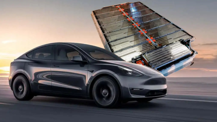 Tesla Model Y พร้อมภาพแบตเตอรี่แรงดันสูง