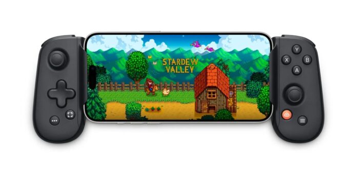 จอยเกมสำหรับ iPhone แบรนด์ Backbone One ขณะกำลังเปิดเล่นเกม Stardew Valley