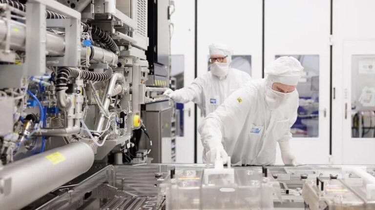 Samsung และ TSMC เตรียมใช้เครื่องผลิตชิปรุ่นใหม่ของ ASML หวังเพิ่มกำลังผลิต บรรเทาชิปขาดแคลน