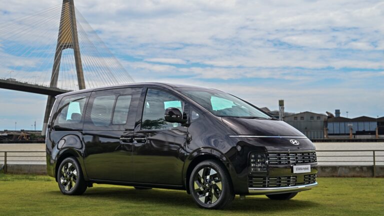 ฮุนไดเปิดตัว STARIA Hybrid 11 ที่นั่ง 242 แรงม้า เริ่ม 2,099,000 บาท