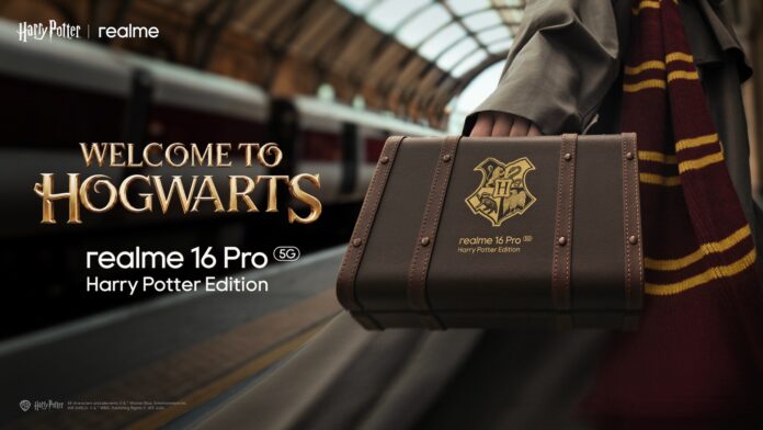 ภาพประกาศ realme 16 Pro Harry Potter Edition พร้อมกระเป๋าตราฮอกวอตส์และข้อความ Welcome to Hogwarts