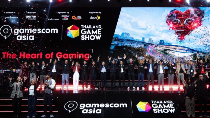 ผู้จัดและแขกรับเชิญร่วมพิธีเปิด gamescom asia x Thailand Game Show 2026