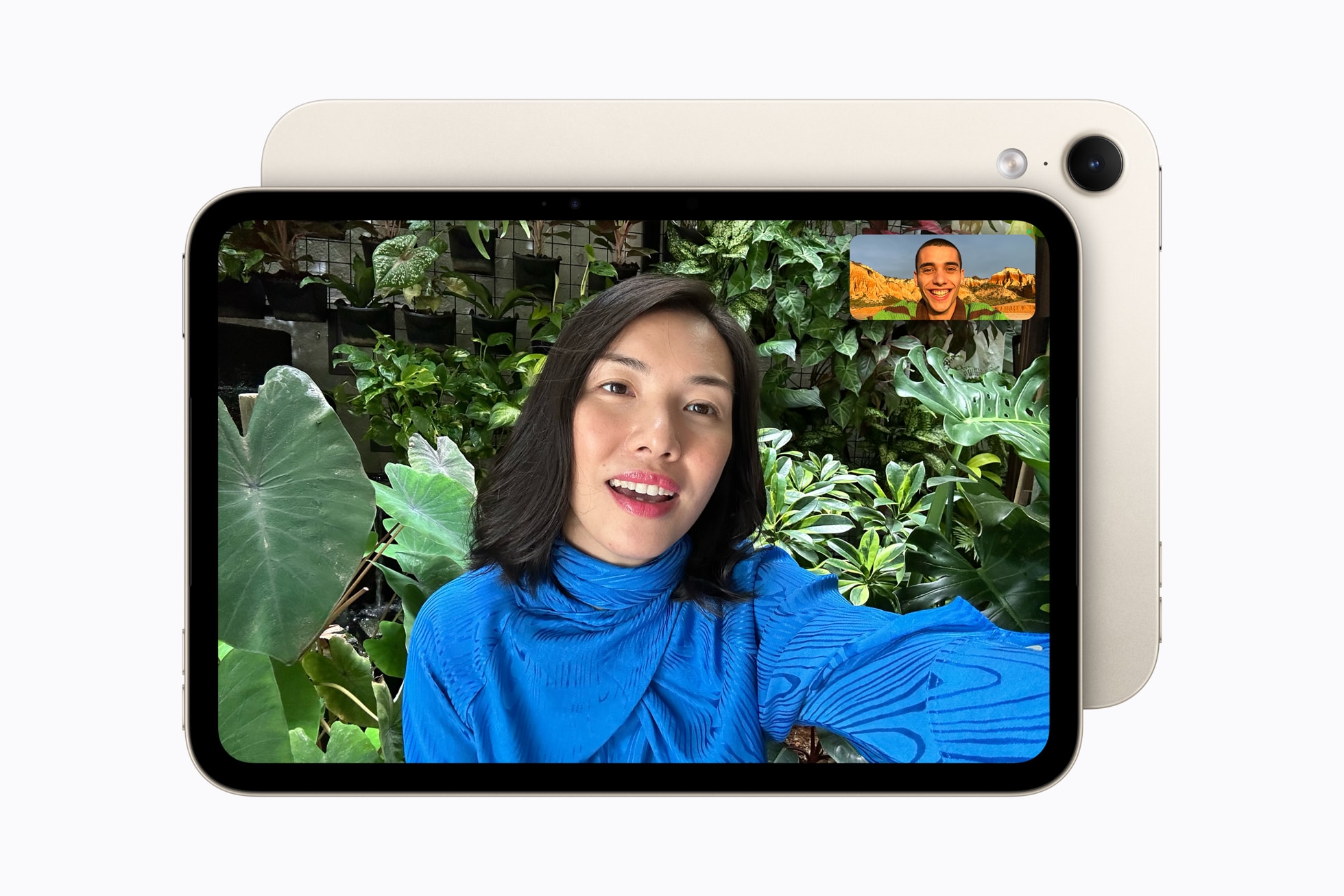 iPad mini สีสตาร์ไลท์แสดงการโทร FaceTime ในแนวนอน