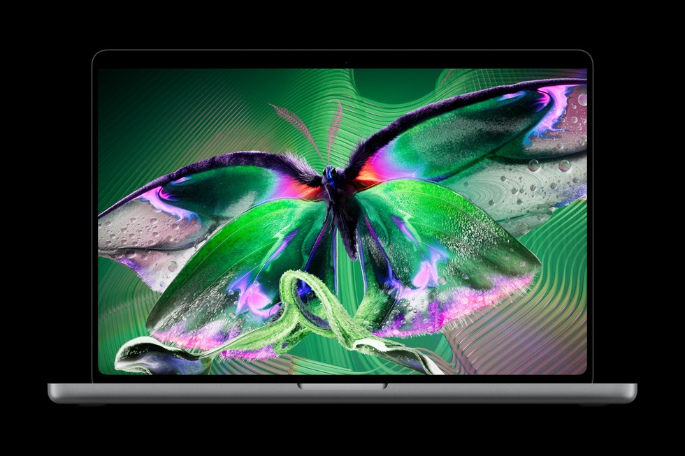 จอ PROLED XDR แสดงภาพผีเสื้อสีสดบน MacBook Pro