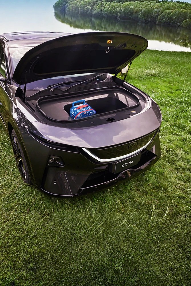 ช่องเก็บสัมภาระด้านหน้าของ Mazda CX-6e