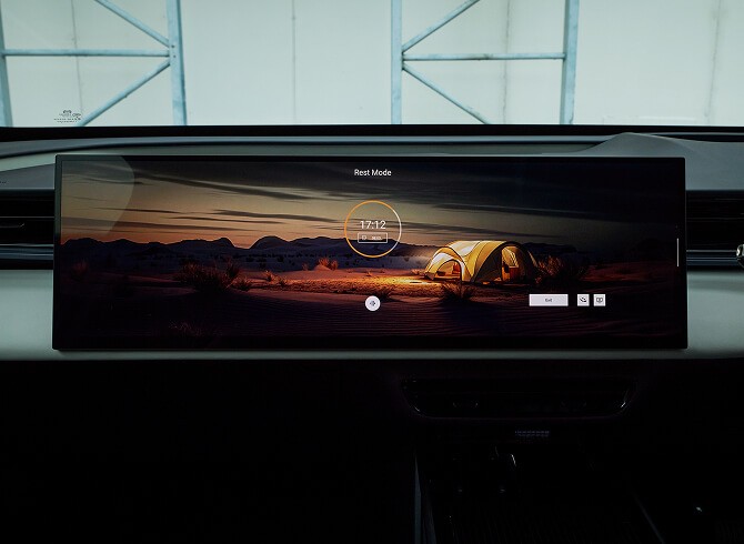 หน้าจอและบรรยากาศสำหรับการพักในรถของ Mazda CX-6e